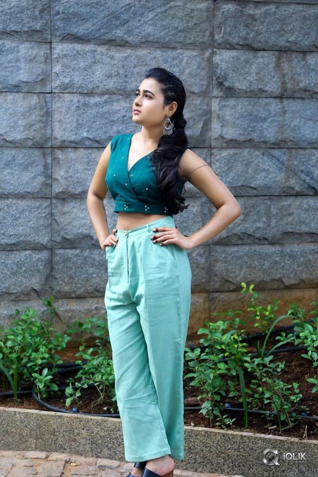 Shalini-Pandey